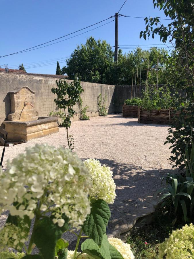 Lulu En Provence Bed and Breakfast LʼIsle-sur-la-Sorgue Exteriör bild