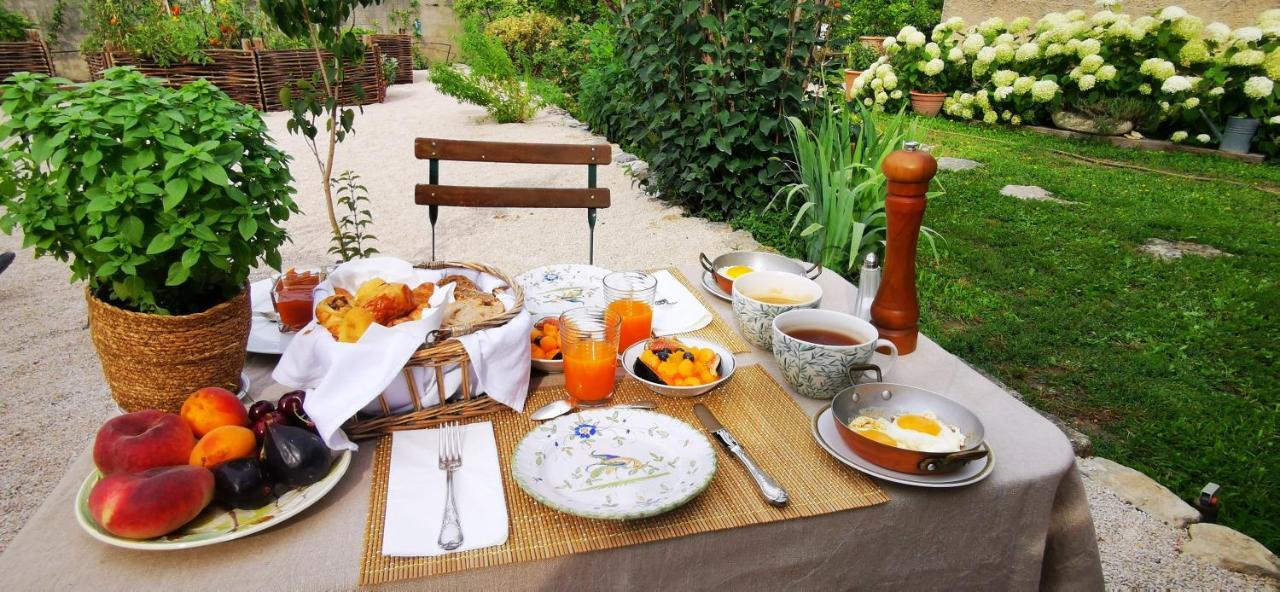 Lulu En Provence Bed and Breakfast LʼIsle-sur-la-Sorgue Exteriör bild